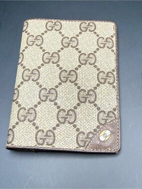 Gucci GG Canvas credit card Holder
